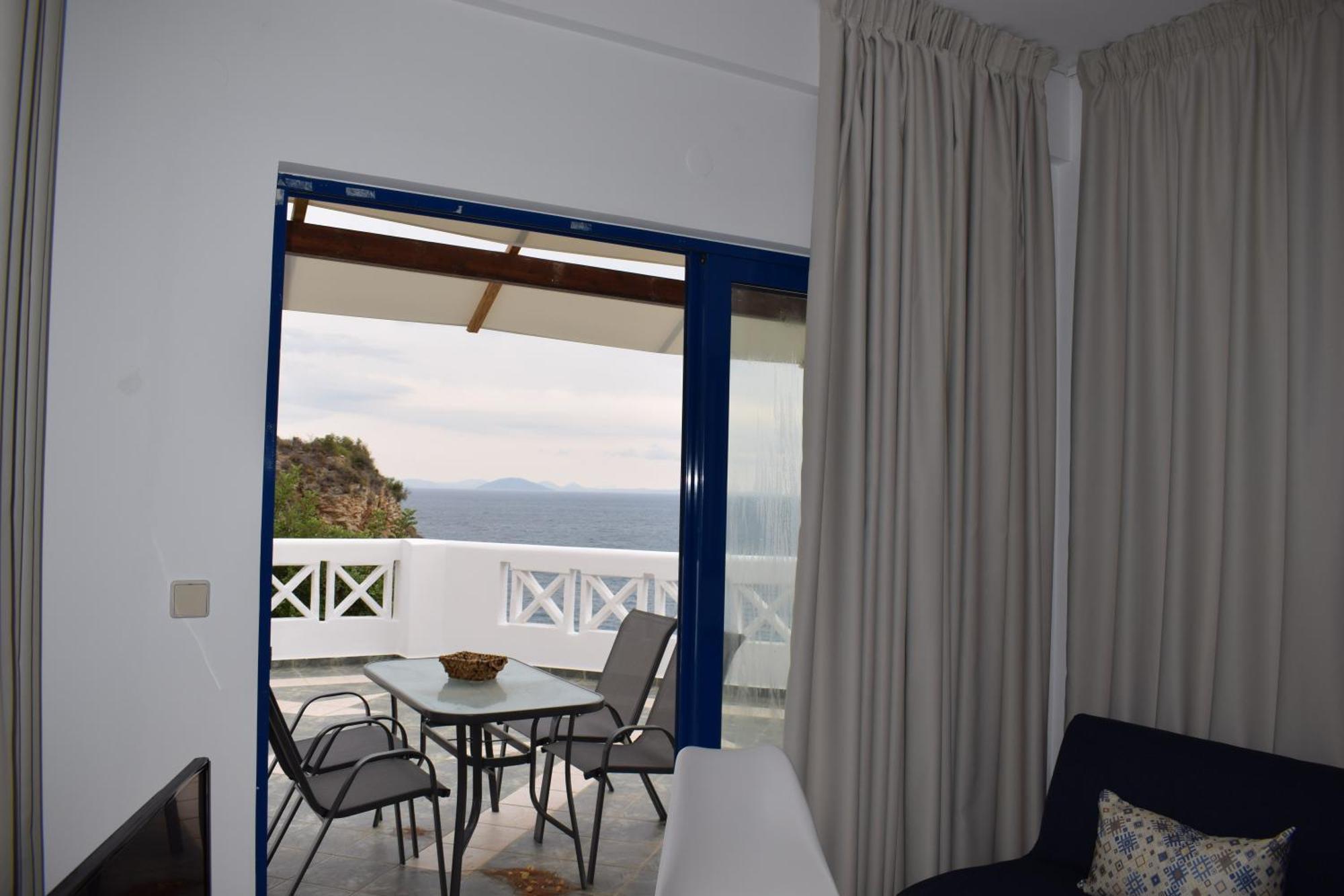 Muses Seaside Villas Parálion Ástros Eksteriør bilde