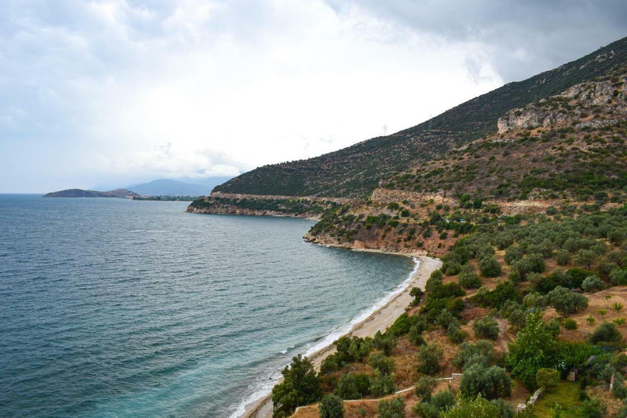 Muses Seaside Villas Parálion Ástros Eksteriør bilde