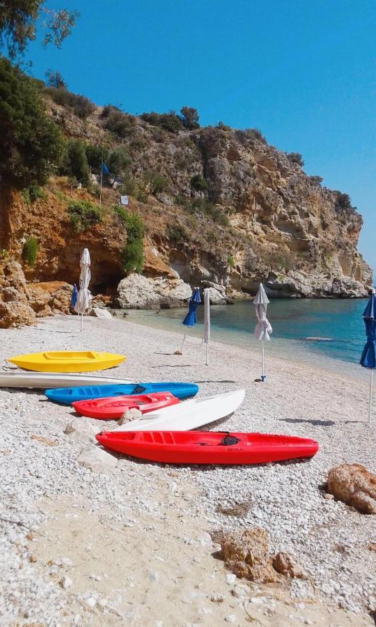 Muses Seaside Villas Parálion Ástros Eksteriør bilde